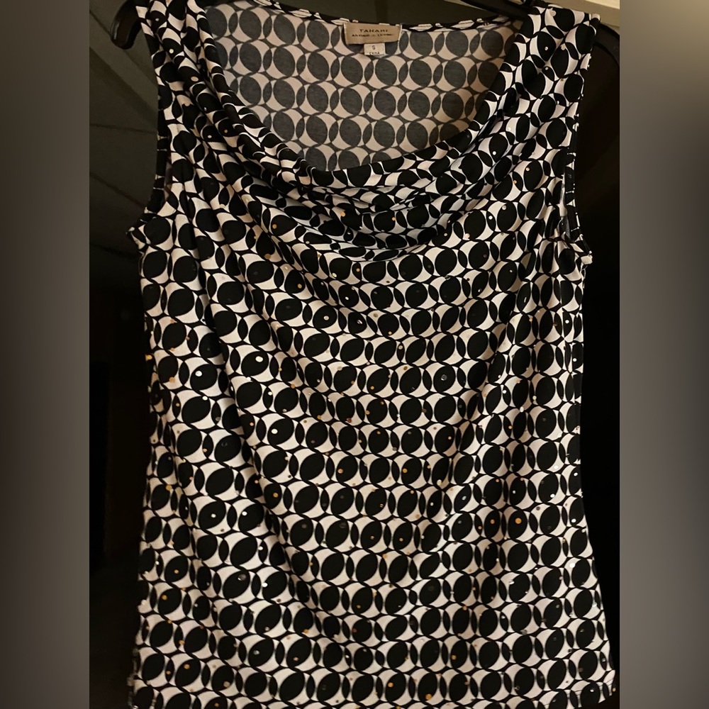 Tahari Women’s Top - Size S - Sleeveless - Draped Neckline - Blk/Wht